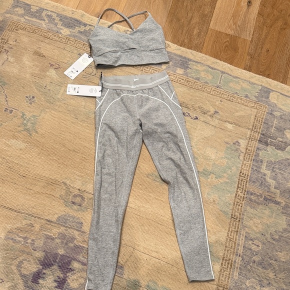 Alo Yoga Alosoft High-Waist Heart Throb leggings AND Highlight Bra Tank Set - Picture 3 of 5